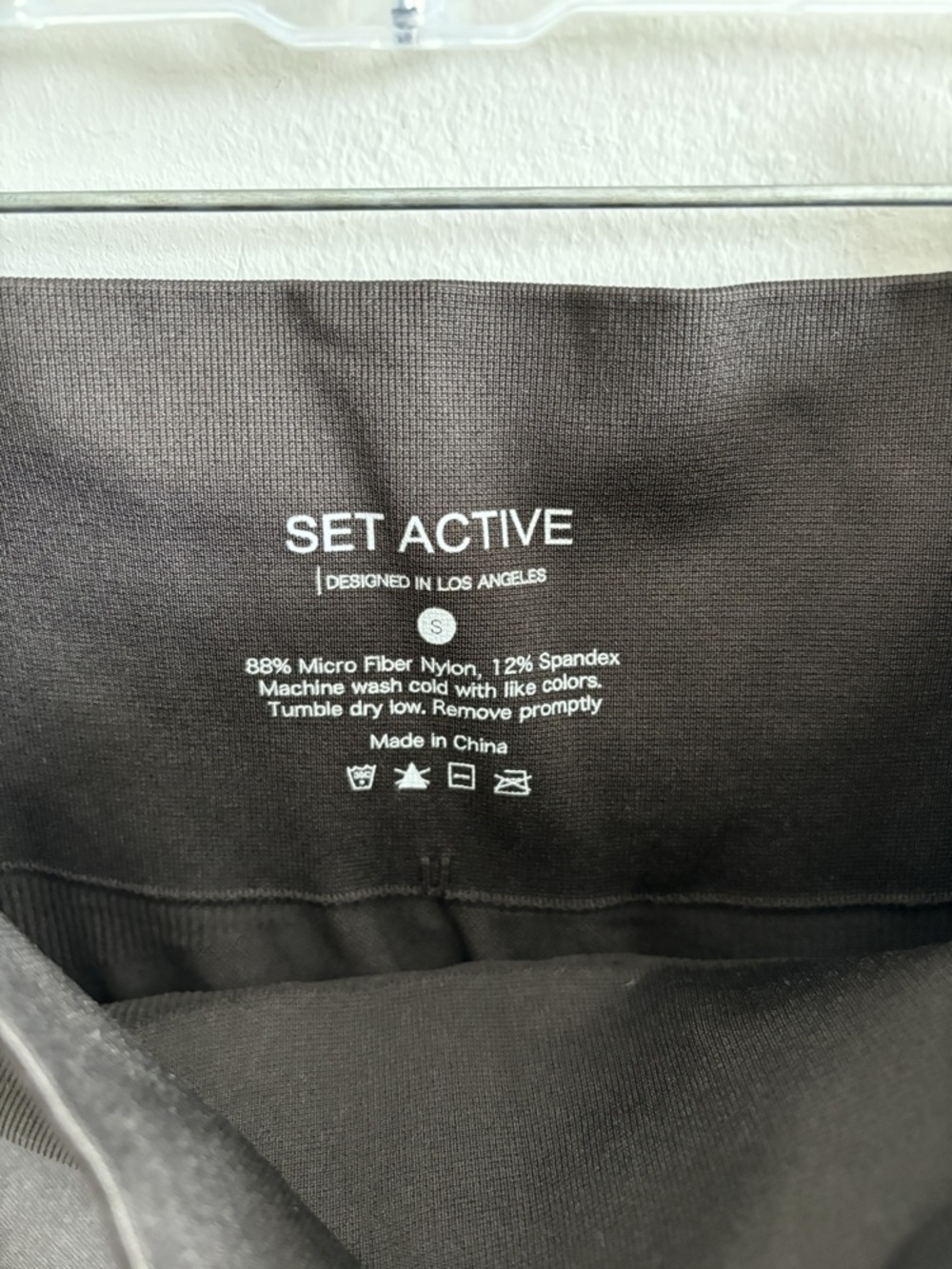 Set active brown workout leggings